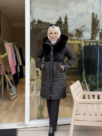 On kürklü mont sıyah
