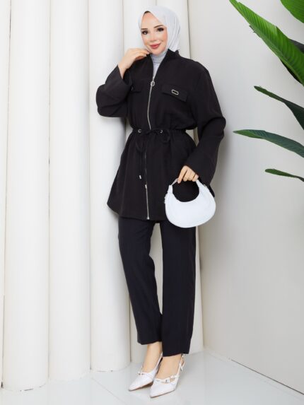 Sıyah tensel kumaş pantolonlu takım